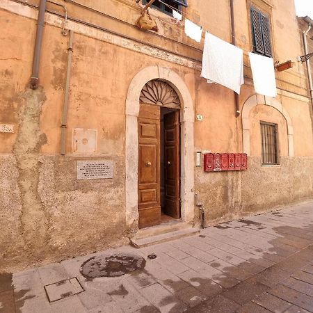 Onda Blu - Bilocale Con Aria Condizionata A Due Passi Dal Castello E Dal Torrione E Rivellino Apartment Piombino Exterior photo